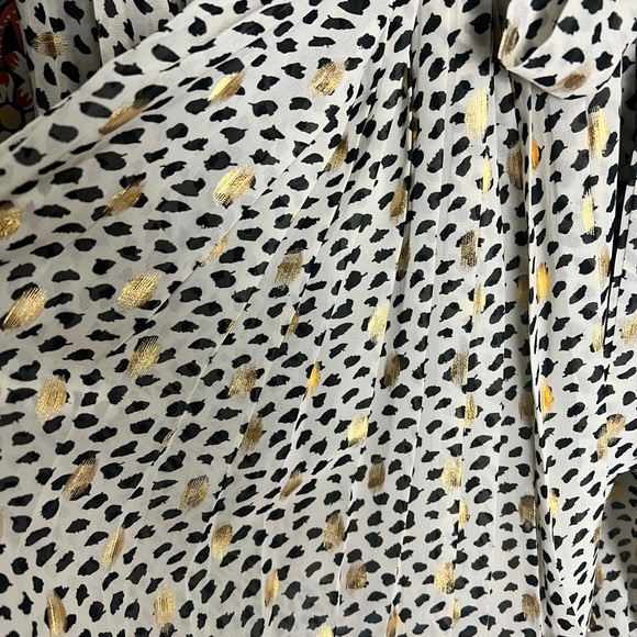 White romper with black and gold spots - Picture 5 of 5
